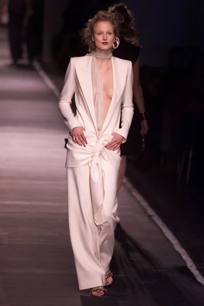 Look 5